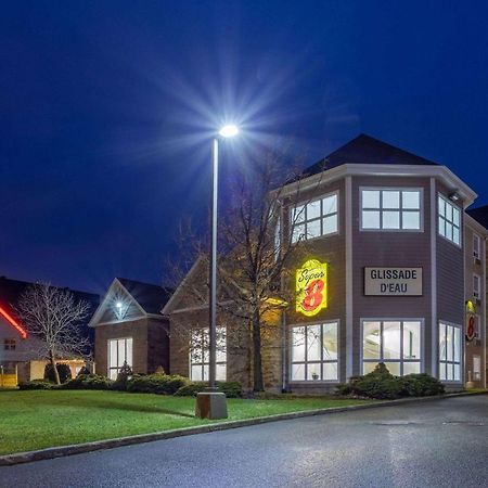Super 8 By Wyndham Quebec City Exterior photo